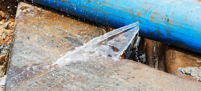 repairing cracked pipes Vietzke
